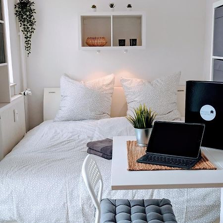 Lenastay L Tiny Apartment - Innenstadt Kaiserslautern Bagian luar foto